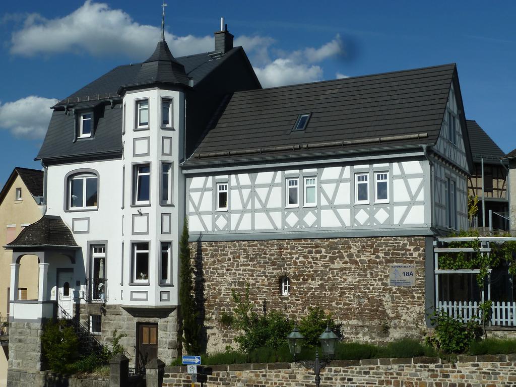 Im Chateau D'esprit Apartment