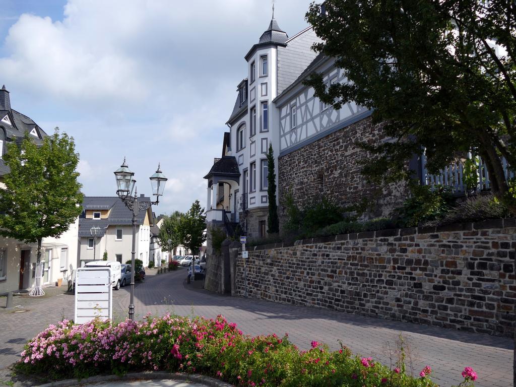 Апартаменты Im Chateau D'esprit